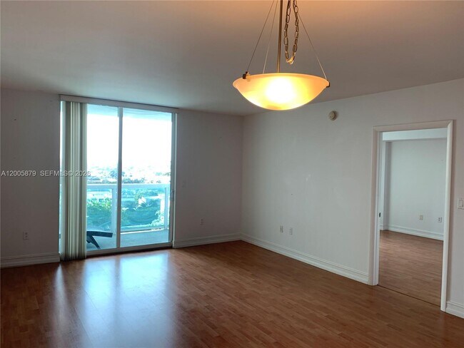 Foto del edificio - 1800 N Bayshore Dr