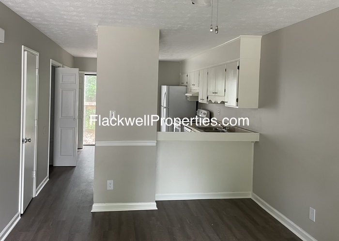 Primary Photo - Renovated Townhome convenient to 985, Gain...