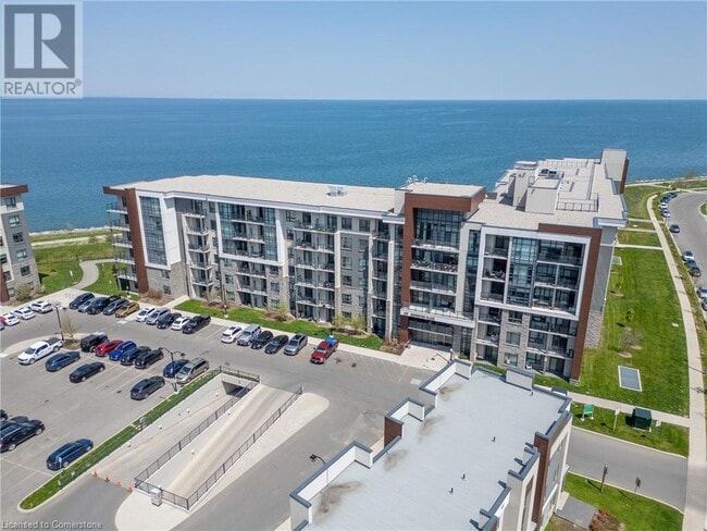 Building Photo - 101 Shoreview Pl