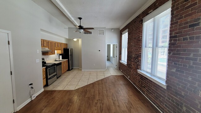 Open Floorplan - 229 N Poplar St