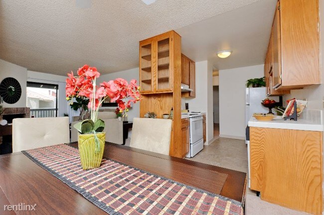 Building Photo - 3828 Pendiente Ct