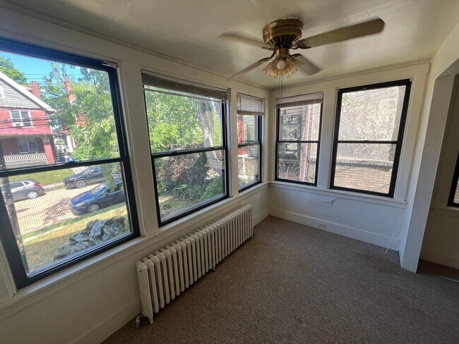 Foto del edificio - 2311 Sherbrook St