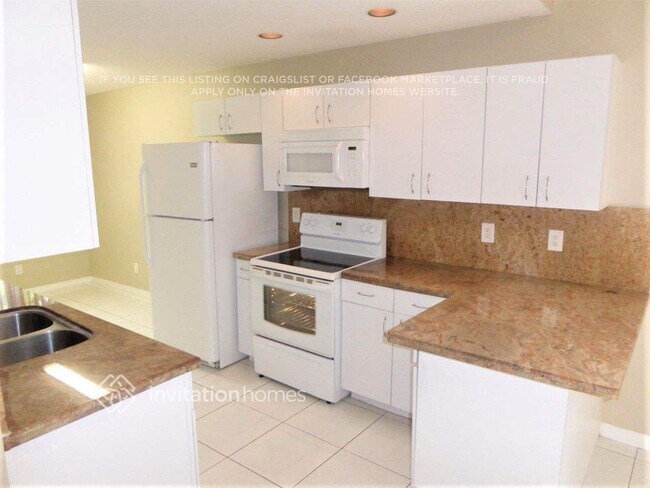 Building Photo - 10965 W Broward Blvd