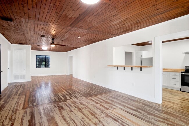 Building Photo - 4117 Barrancas Ave