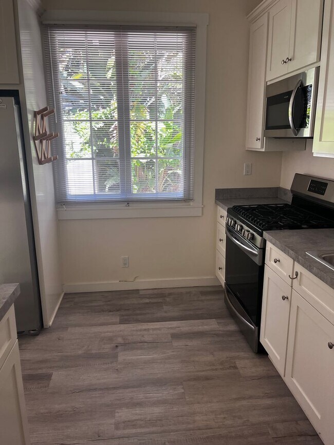 Foto del edificio - Charming Cottage for Rent in Montecito