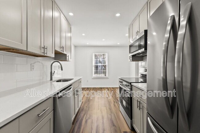 Foto del edificio - 8234 Stationhouse Ct