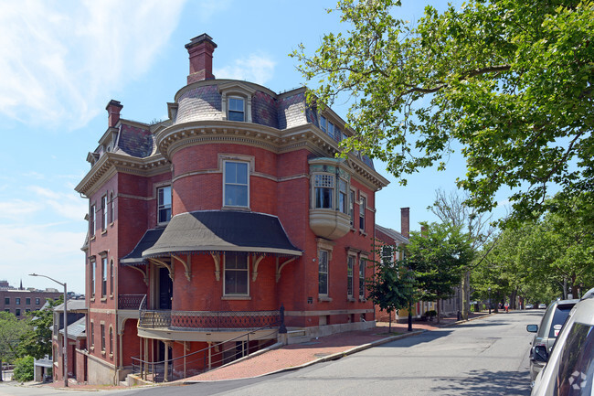 Building Photo - 314 Benefit St