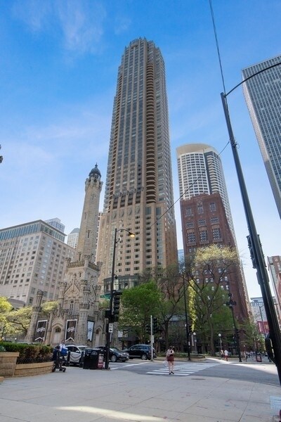 Foto principal - 800 N Michigan Ave