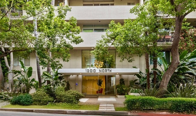 Building Photo - 1200 N Flores St