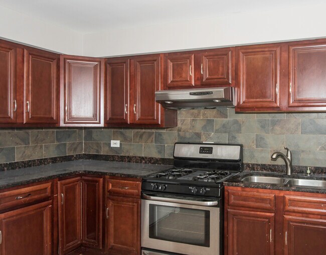 Kitchen - 1001 N 20th Ave