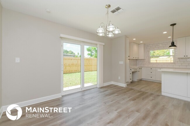 Building Photo - 5510 93rd Ave N