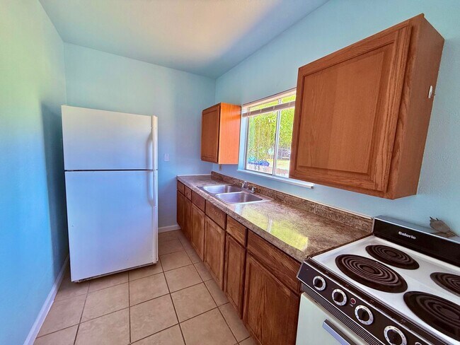 Foto del edificio - Adorable two bedroom one bath home in Los ...