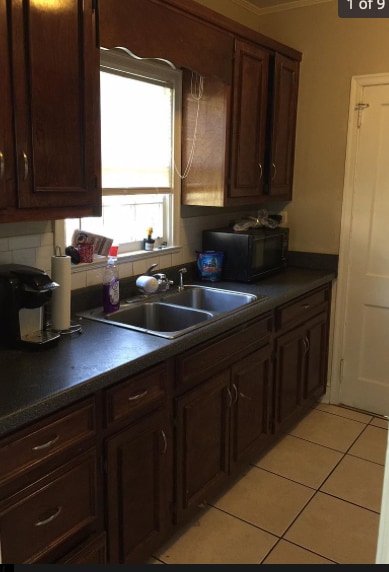 Photo - 98 Springdale St House