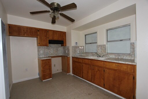 Foto del edificio - 207 W 7th St