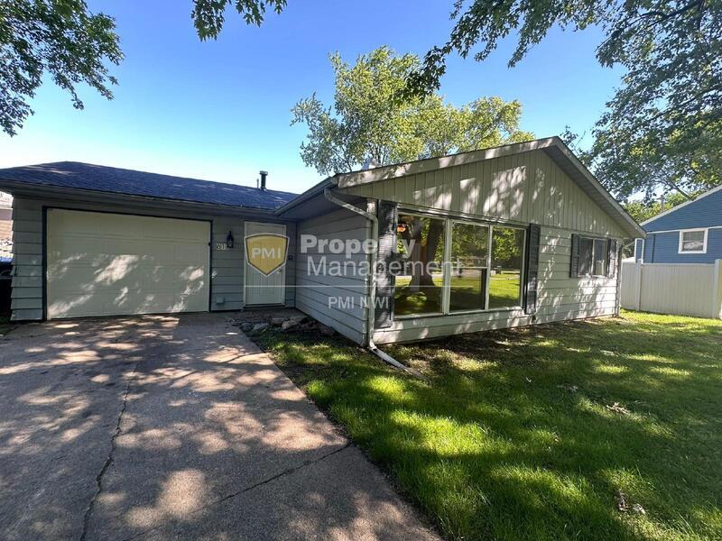 Primary Photo - 613 Southwind Dr