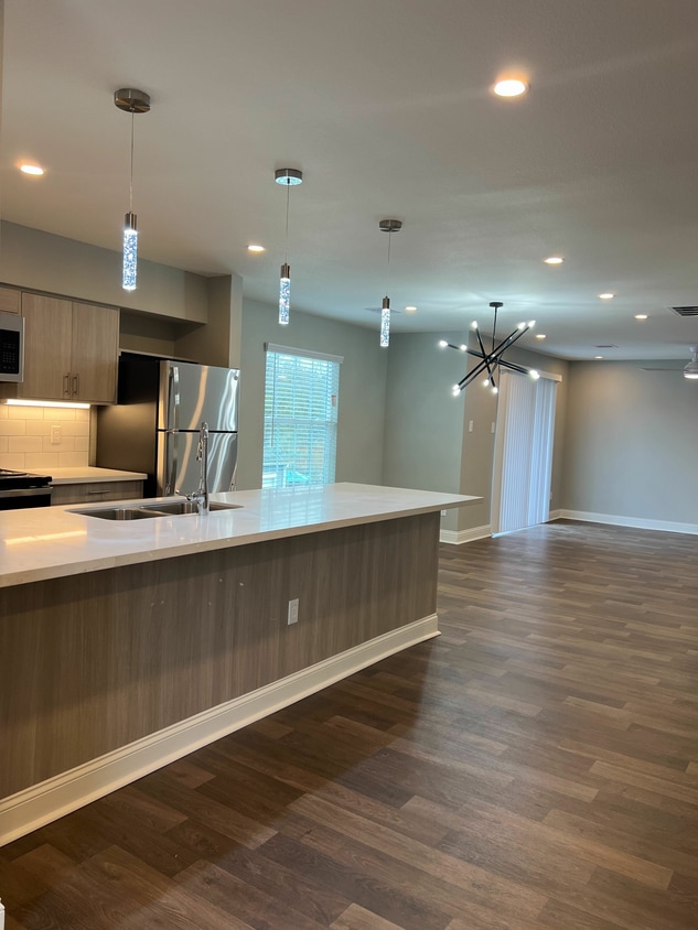 Foto principal - Woodway Garden Townhomes