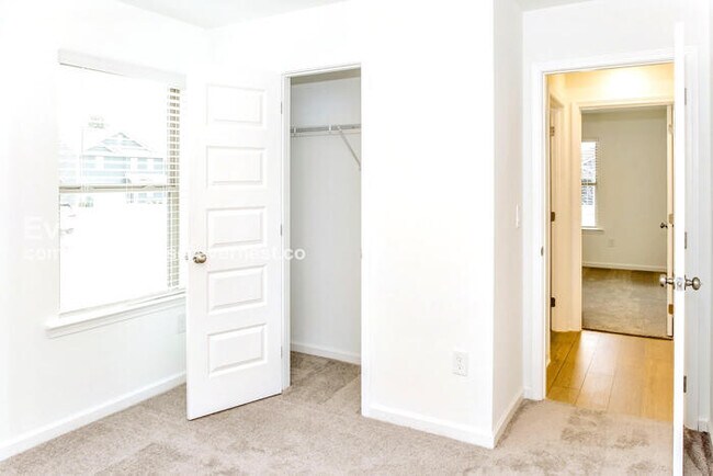 Foto del edificio - 118 Labrador Ln