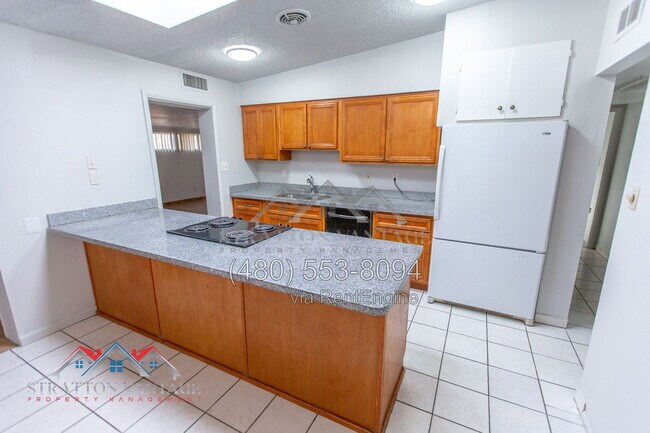 Building Photo - 1168 E Alameda Dr