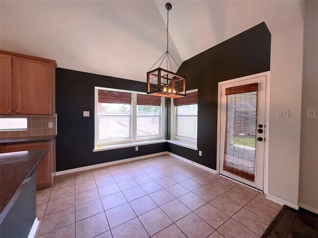 Building Photo - 7018 Paradise Park Bend