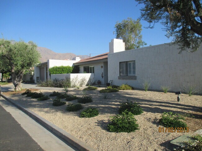 Foto del edificio - 2156 N Sunshine Cir