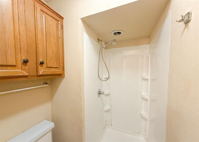 Building Photo - 3622 Wynn Cir