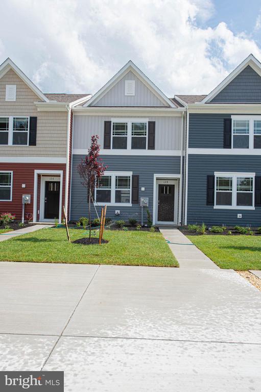 Building Photo - 128 Willowtree Ln