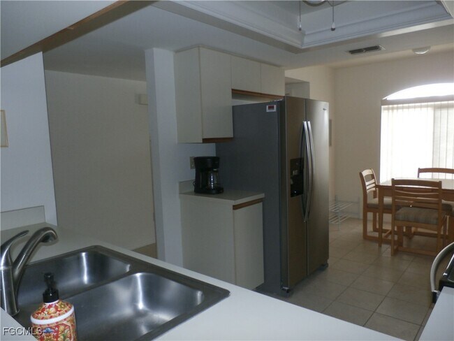 Foto del edificio - 16500 Kelly Cove Dr