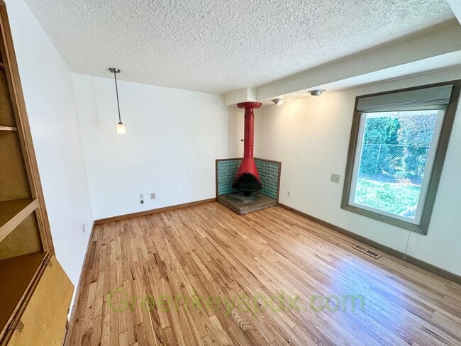 Foto del edificio - Mid-Century Classic House in Reedwood Neig...