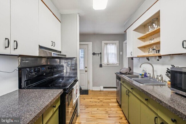 Foto del edificio - 916 Cedar St