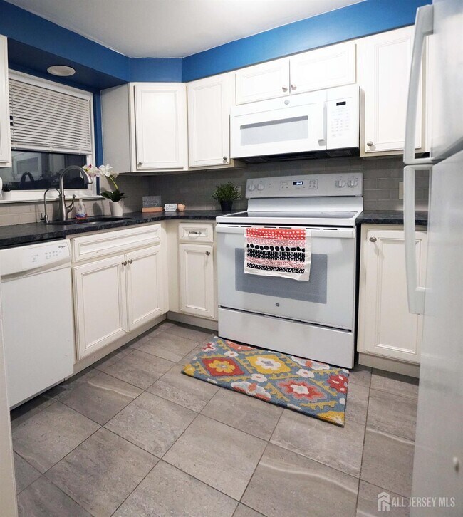 Foto del edificio - 215 Rose St