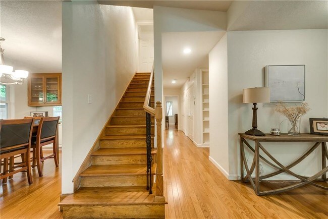 Building Photo - 3224 Preston Hollow Rd