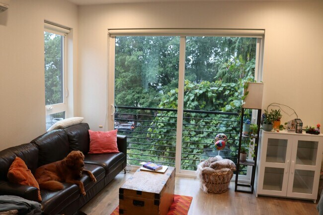 Foto del edificio - 511 11th Ave E