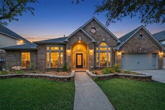 Building Photo - 2818 Red Maple Dr
