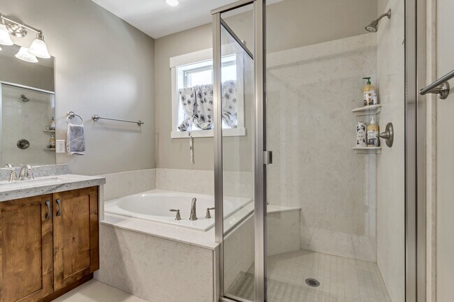 Foto del edificio - 13602 Hillclimb Ln