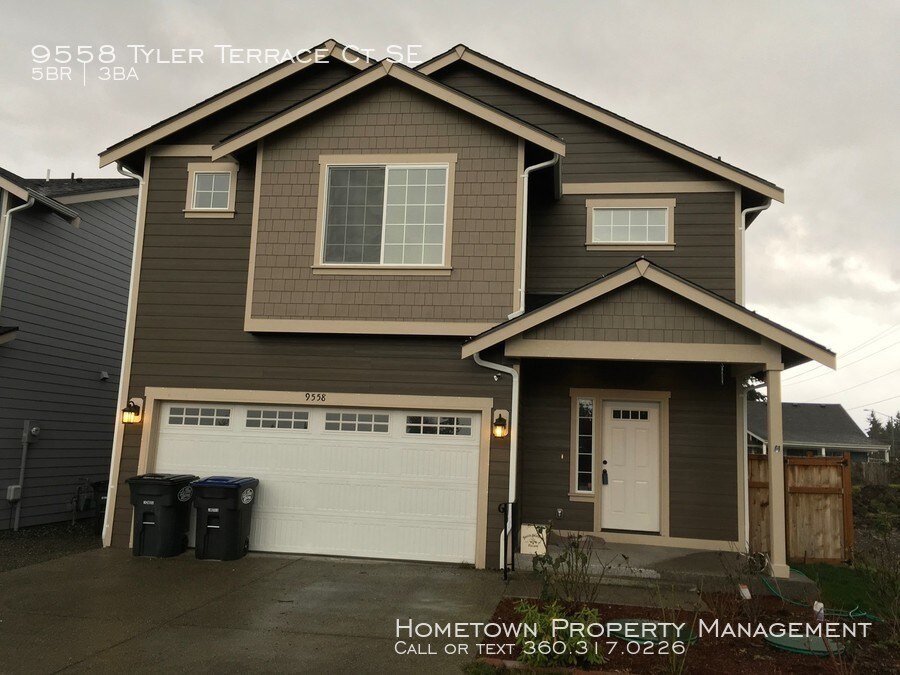 Primary Photo - Newer 5 Bedroom / 3 bath home