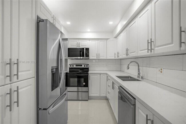 Foto del edificio - 1300 St Charles Pl