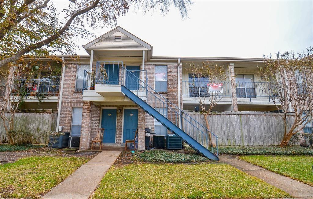 Primary Photo - 3900 Woodchase Dr