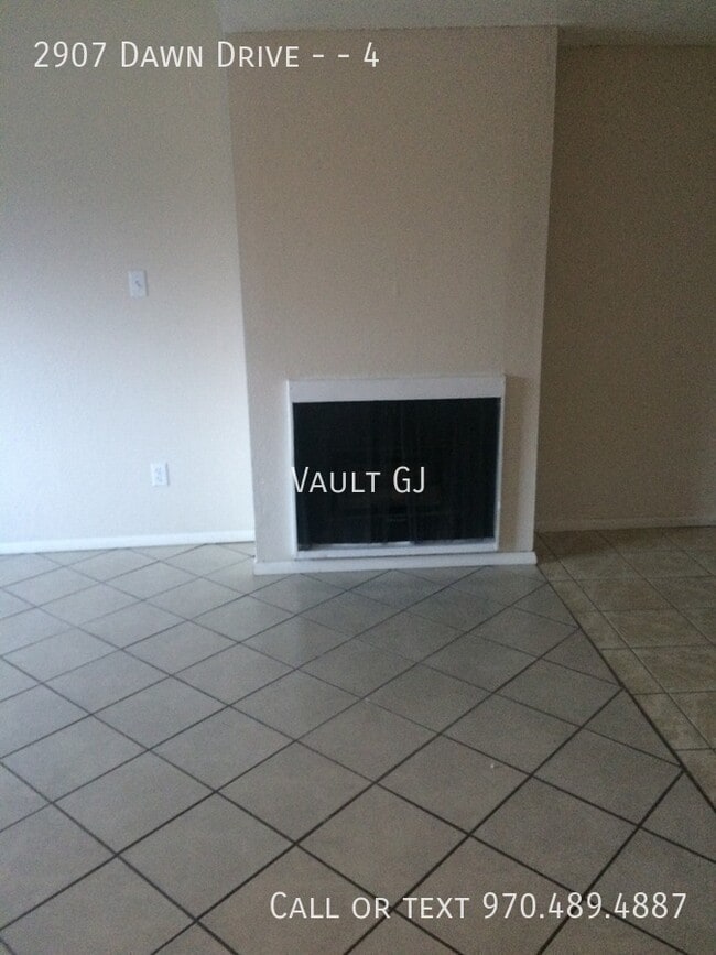 Building Photo - 2907 Dawn Dr