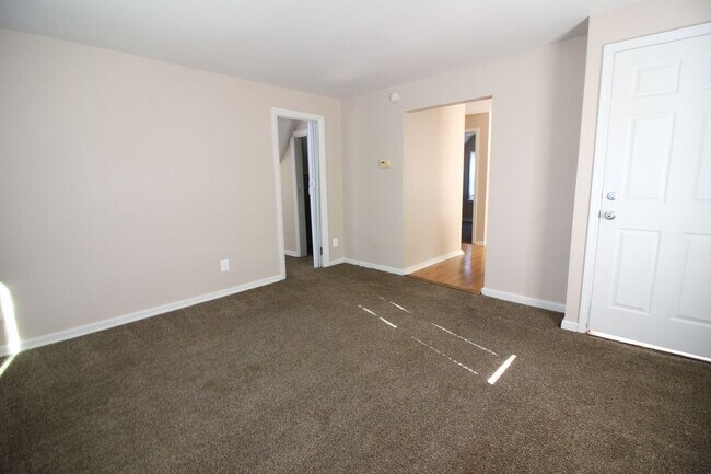 Foto del edificio - 4th St Upper Unit In Trenton