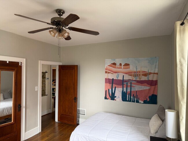 Foto del edificio - 2472 Fairview Ave