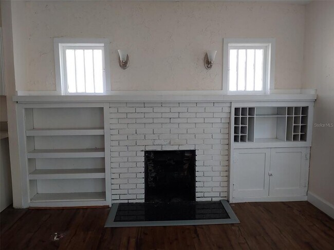 Building Photo - 1529 12th St S