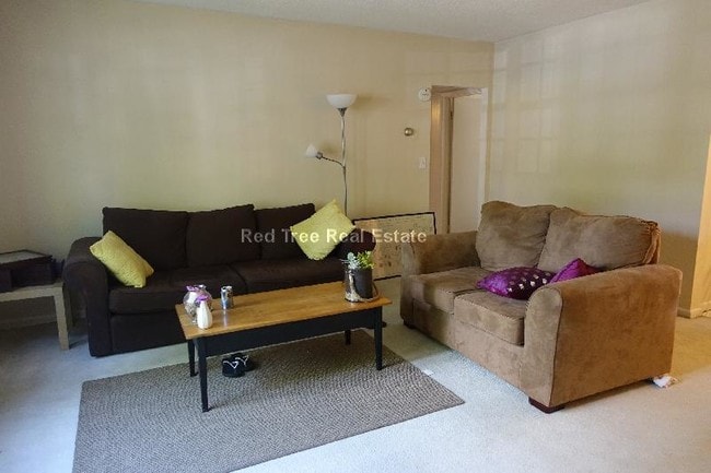 Photo - 166 Lake Shore Rd Apartments