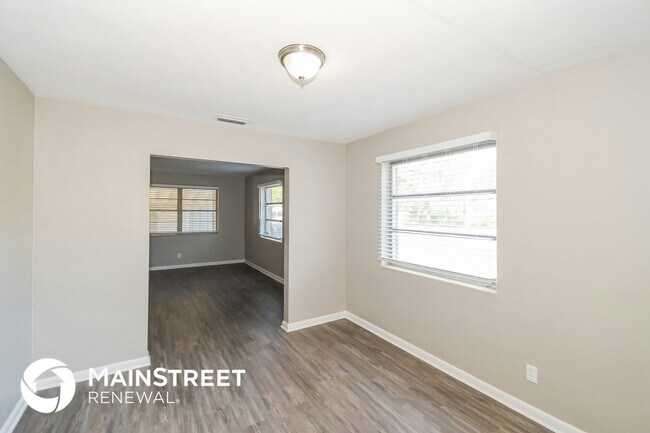 Foto del edificio - 6238 Green Pine Ln