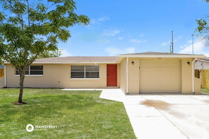 Foto principal - 11807 Enterprise Dr