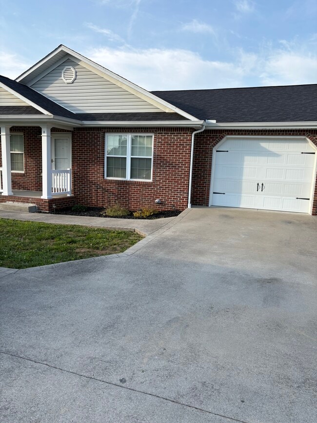 Foto del edificio - 1548 Thurman Rd