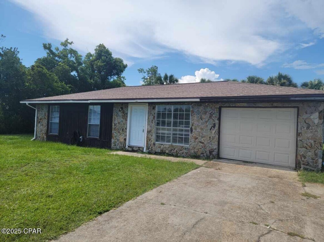 Foto principal - 6321 Olokee St