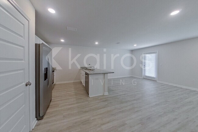 Foto del edificio - 209 Monarch Ln