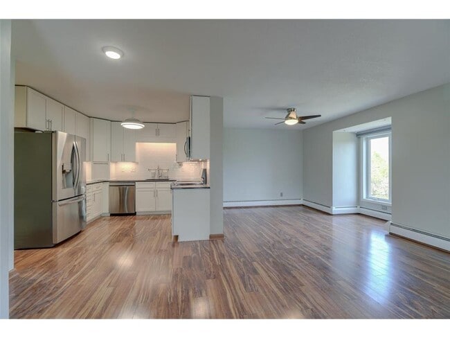 Building Photo - 450 Ford Rd