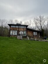 Building Photo - 39 Phelps Ln