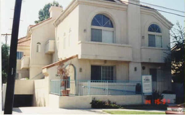 Foto del edificio - 4411 Cahuenga Blvd
